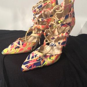 Multicolor heels